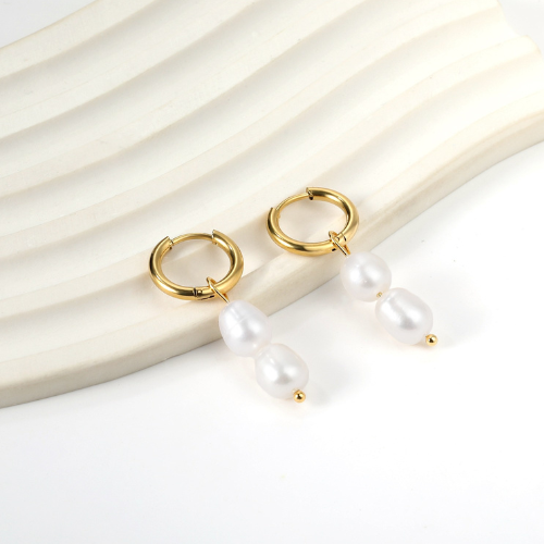 Bella Pearl Hoops